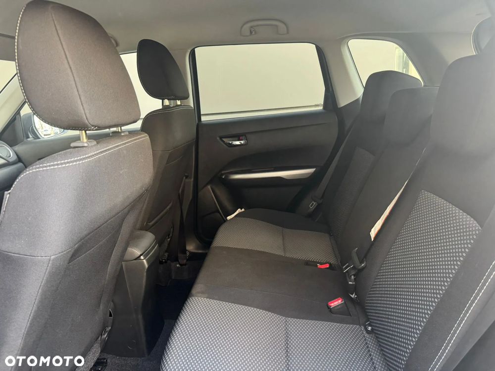 Suzuki Vitara 1.0 Boosterjet Premium 2WD - 11