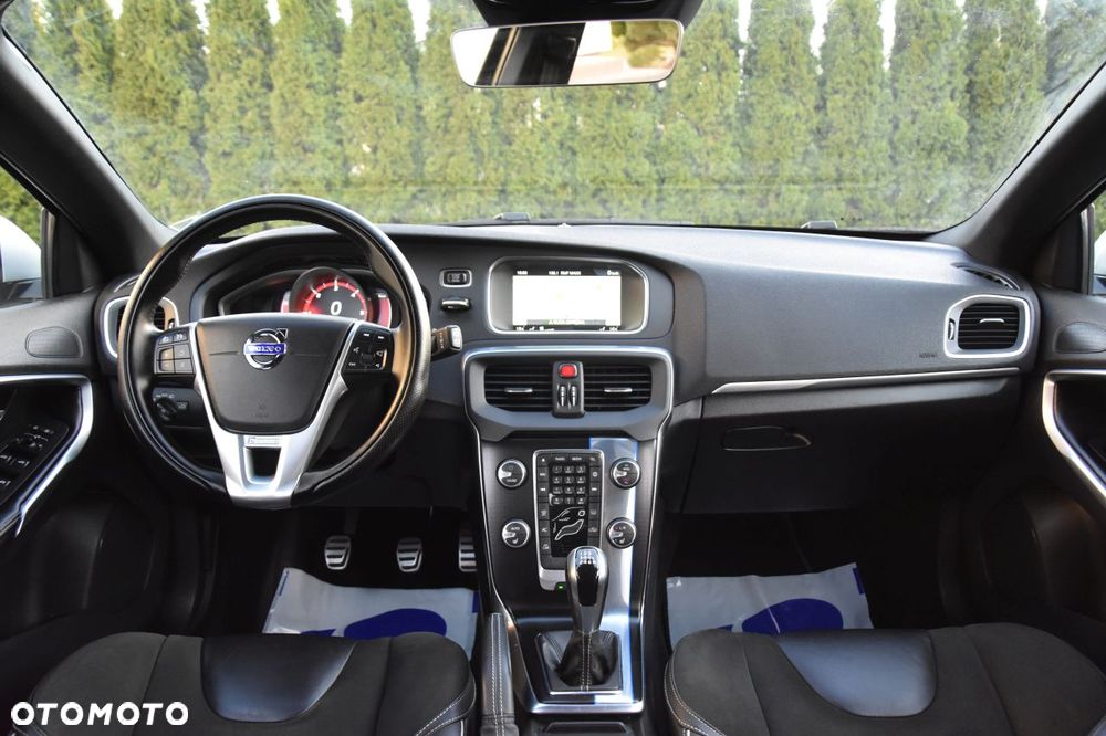 Volvo V40 D2 Drive-E R-Design Momentum - 8