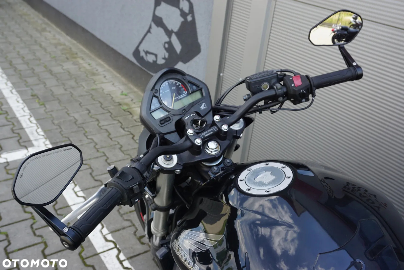 Honda Hornet - 16