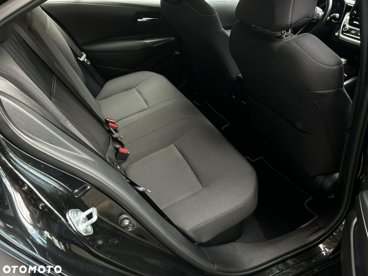 Toyota Corolla - 13