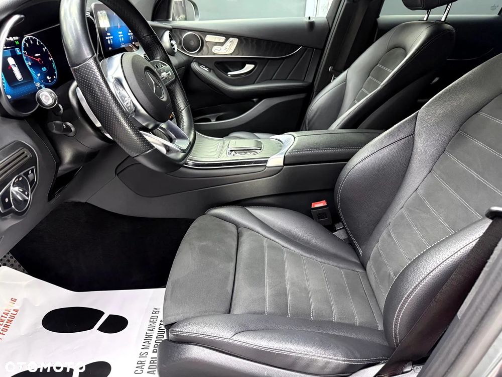 Mercedes-Benz GLC 300 de 4-Matic Business Edition - 25