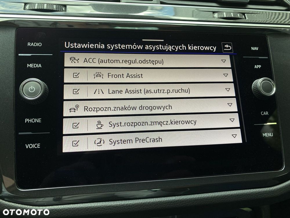 Volkswagen Tiguan - 23