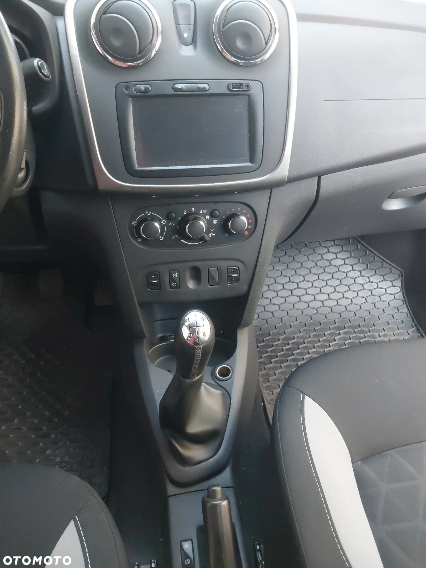 Dacia Sandero Stepway 0.9 TCe Laureate - 11