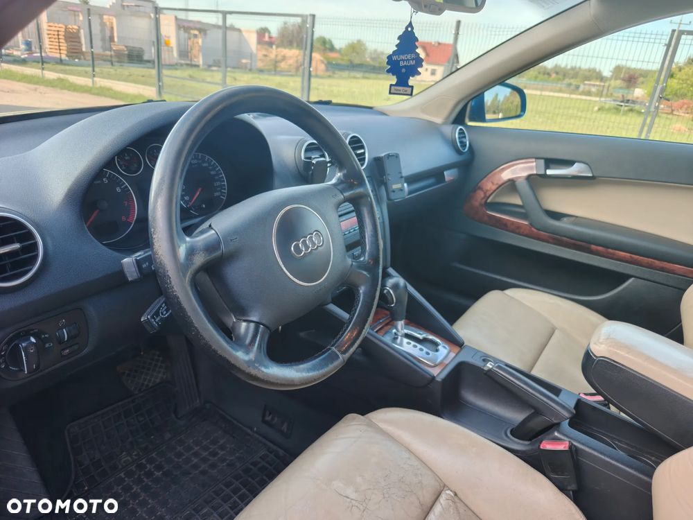Audi A3 3-drzwiowe 2.0 FSI Ambiente Tiptronic - 17