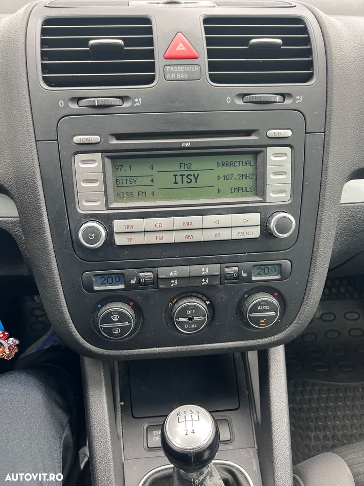 Volkswagen Golf 1.6 Comfortline - 17