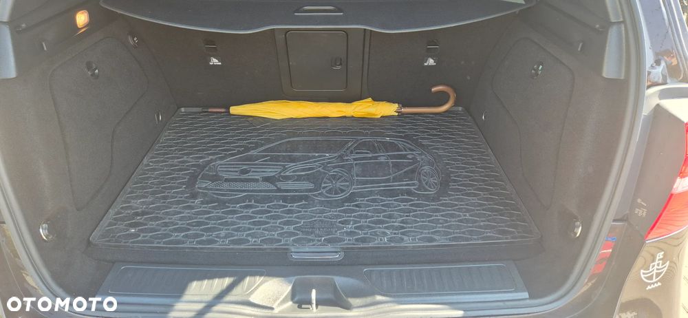 Mercedes-Benz Klasa B 220 4-Matic AMG Line - 9