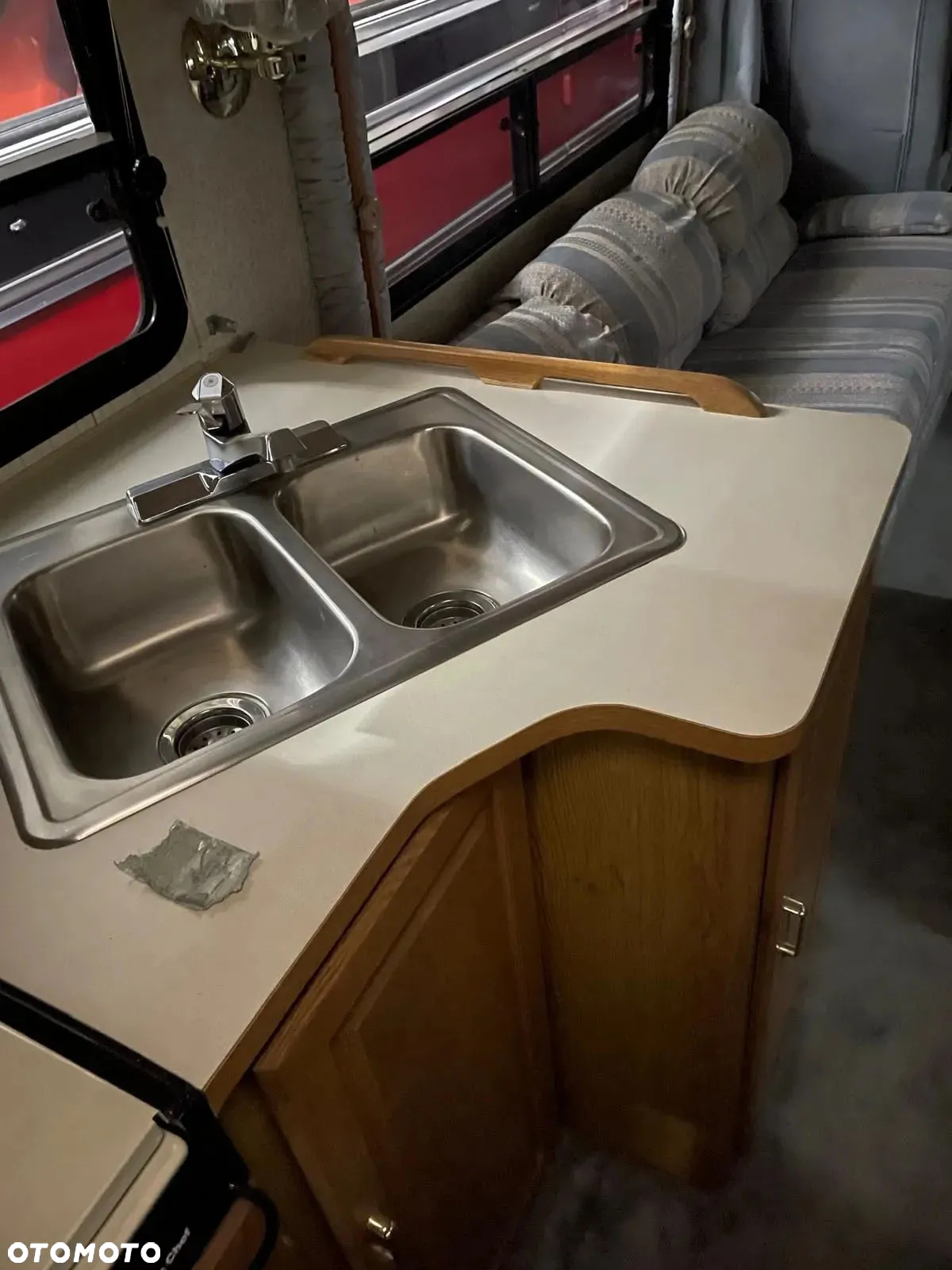 Chevrolet Winnebago - 8