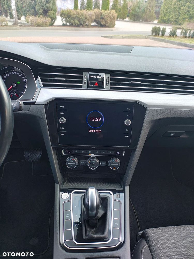 Volkswagen Passat 2.0 TDI EVO Business DSG - 37
