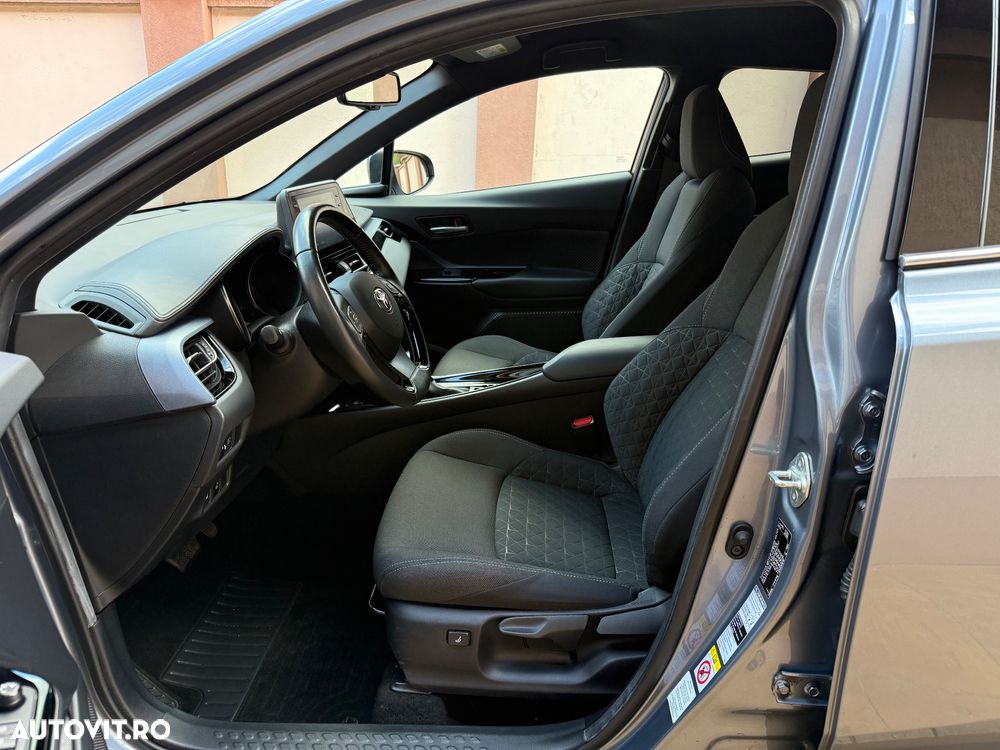 Toyota C-HR - 16