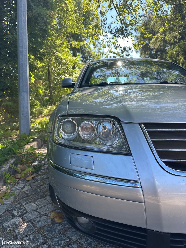 VW Passat 1.9 TDi Highline Tip - 3
