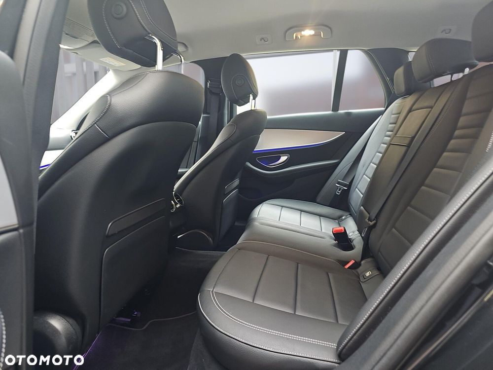 Mercedes-Benz Klasa E 220 d 4-Matic - 10