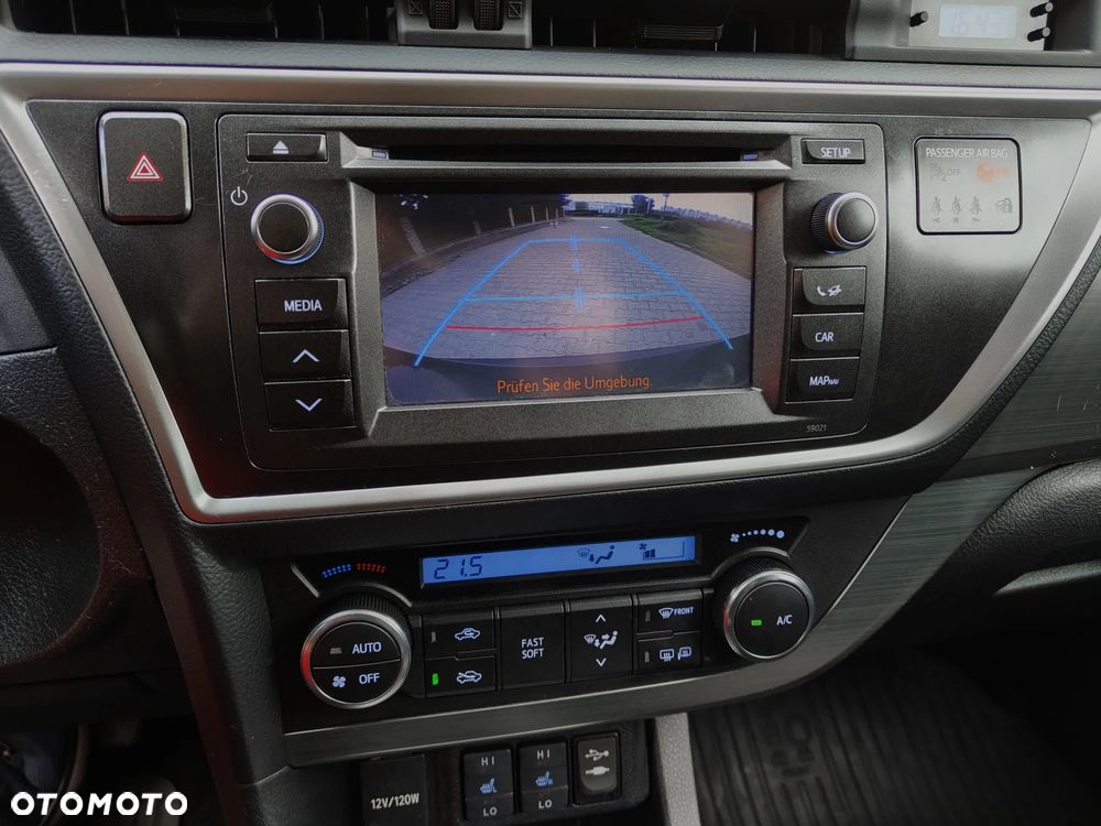 Toyota Auris 1.6 Prestige MM - 25