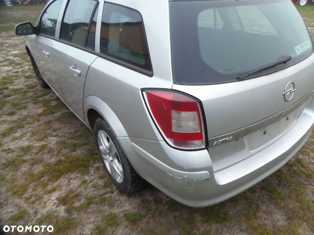 OPEL ASTRA H 2010R DRZWI LAMPY ZDERZAK SILNIK SKRZYNIA W CAŁOŚCI NA CZĘŚCI DAWCA - 2