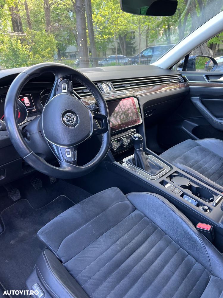 Volkswagen Passat 2.0 TDI Highline - 10