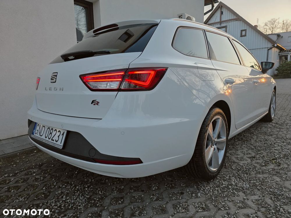 Seat Leon 2.0 TDI DPF Ecomotive DSG FR - 26