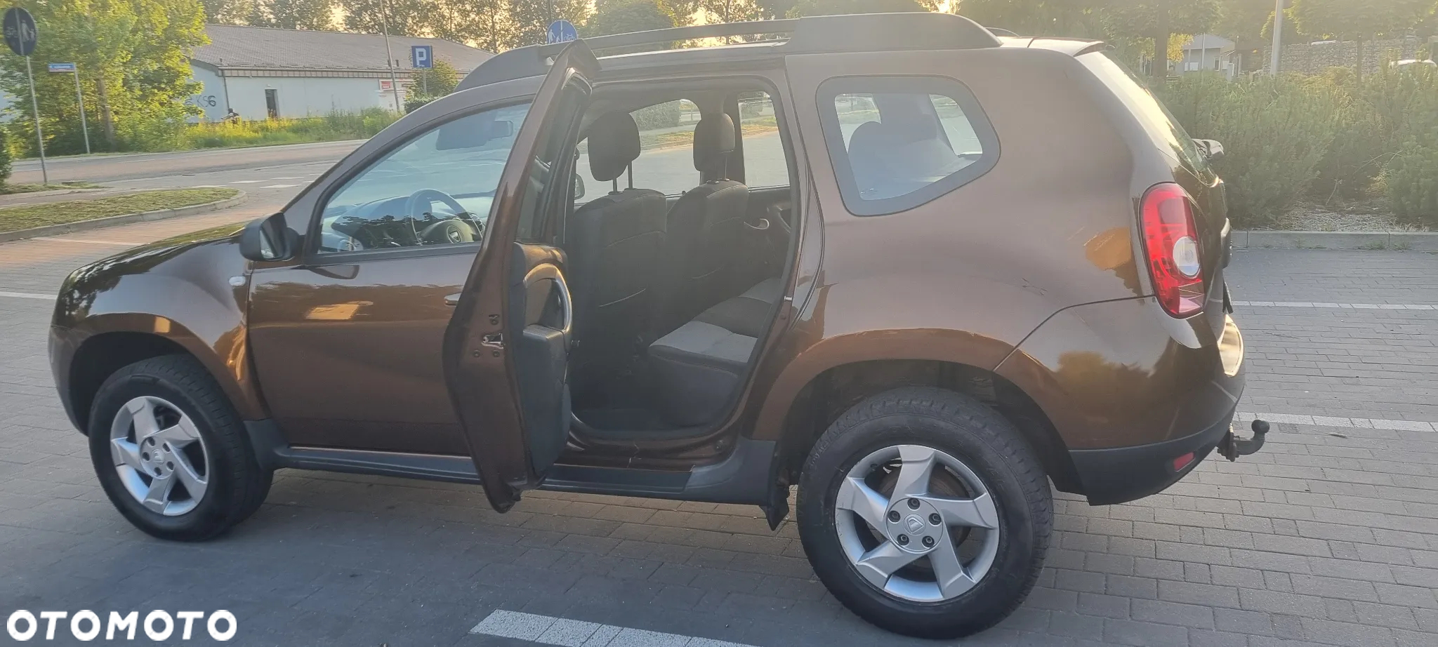 Dacia Duster 1.6 16V 4x2 Laureate - 11