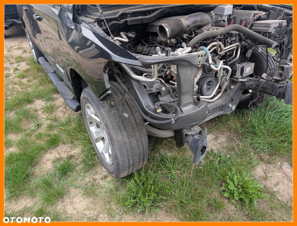 RAM 1500 Crew Cab Shortbed Bighorn - 9