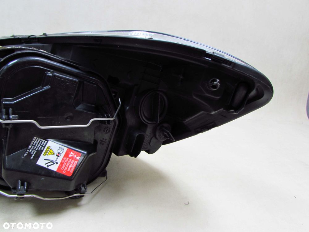 VOLVO C70 II LIFT 10-13 LAMPA REFLEKTOR PRZOD PRAWA XENON 31299757 130732926901 - 6