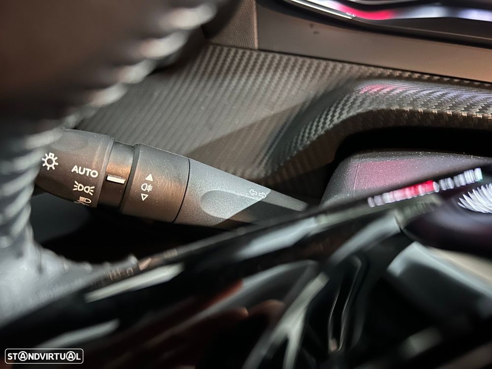 Peugeot 208 1.2 PureTech Active Pack - 33