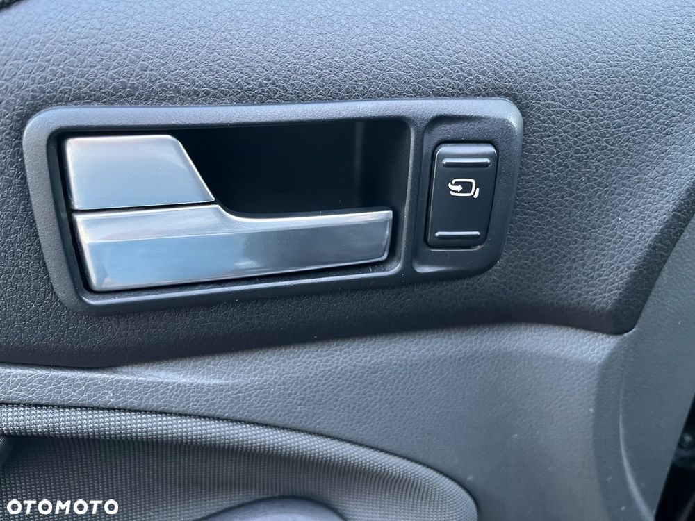 Ford Kuga - 20