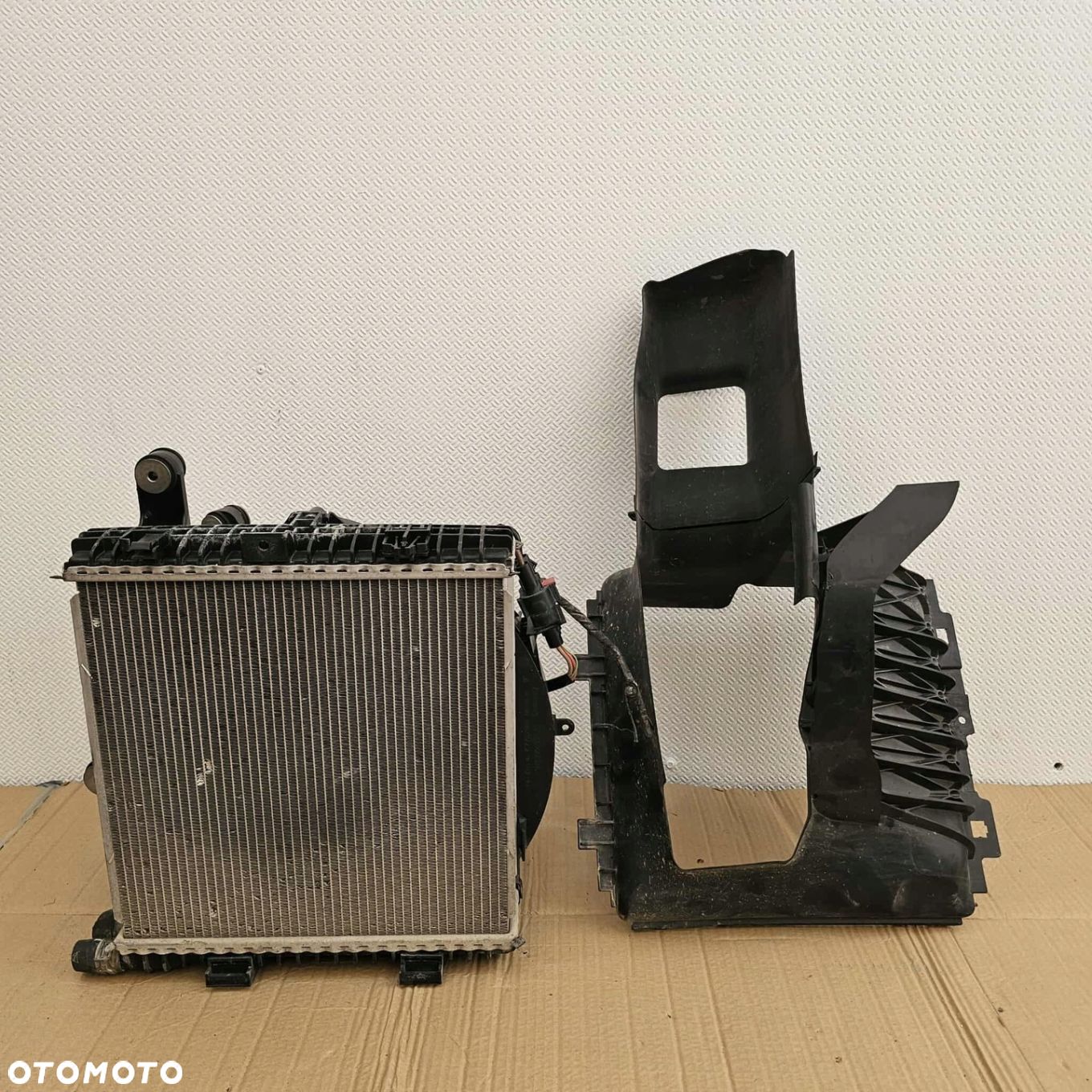 PORSCHE TAYCAN 9J1 AUDI GT E-TRON KOMPLET CHŁODNIC WODY WENTYLATOR LEWY - 1