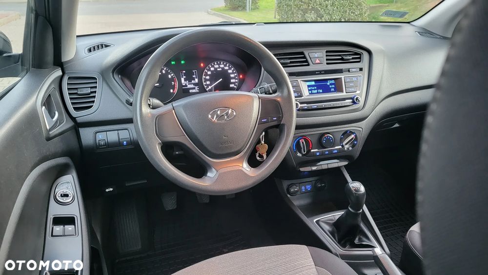 Hyundai i20 - 19