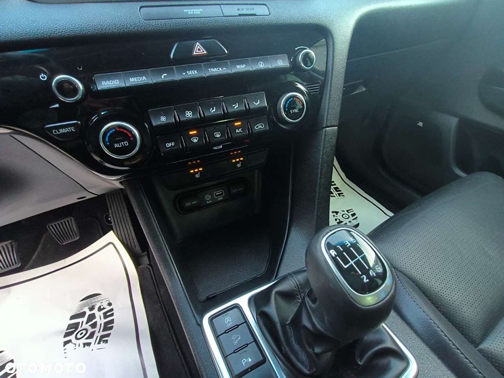 Kia Sportage - 12