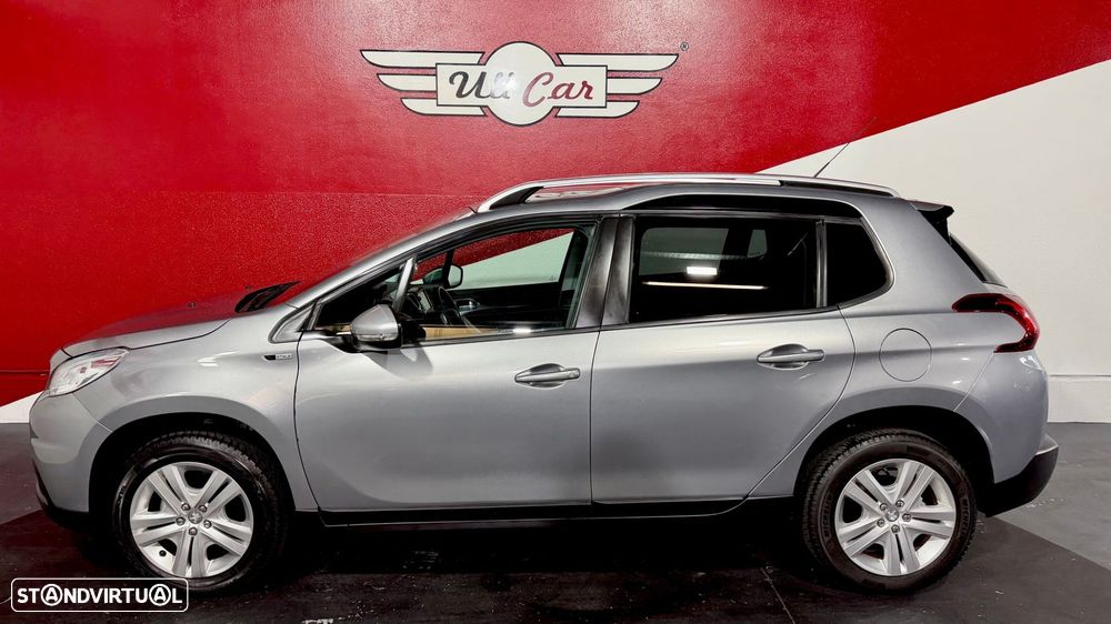 Peugeot 2008 1.2 PureTech Style - 4
