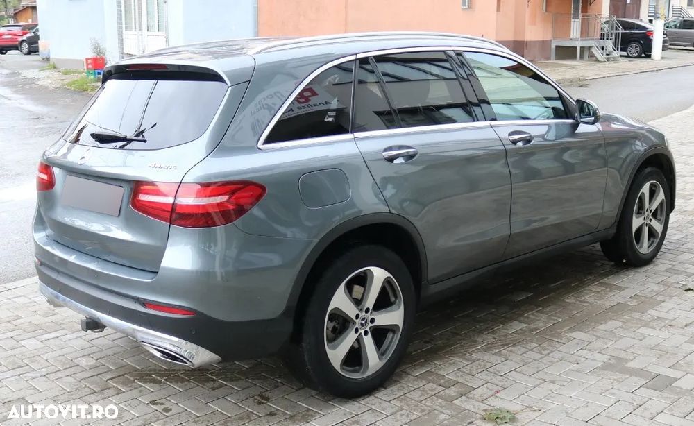 Mercedes-Benz GLC 300 4MATIC - 2