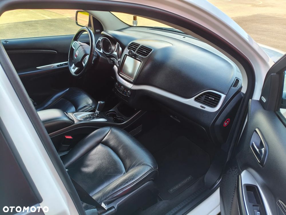 Fiat Freemont 2.0 Multijet 16V DPF Automatik Allrad Lounge - 14