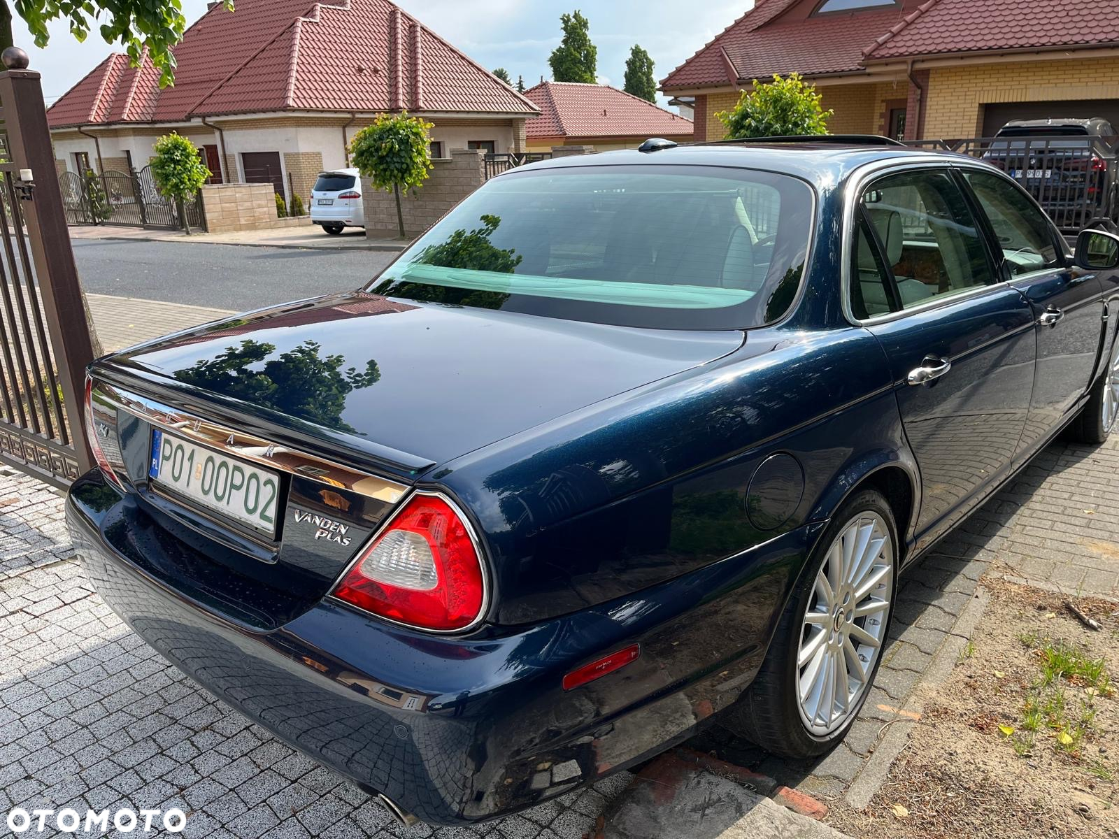 Jaguar XJ XJ8 4.2 LWB - 10