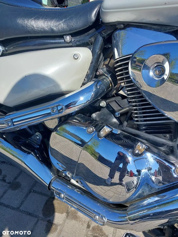 Suzuki Boulevard - 3