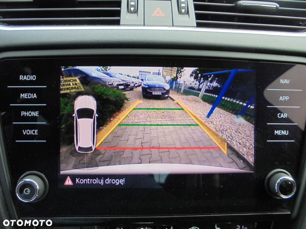 Skoda Octavia 2.0 TDI DSG Ambition - 24