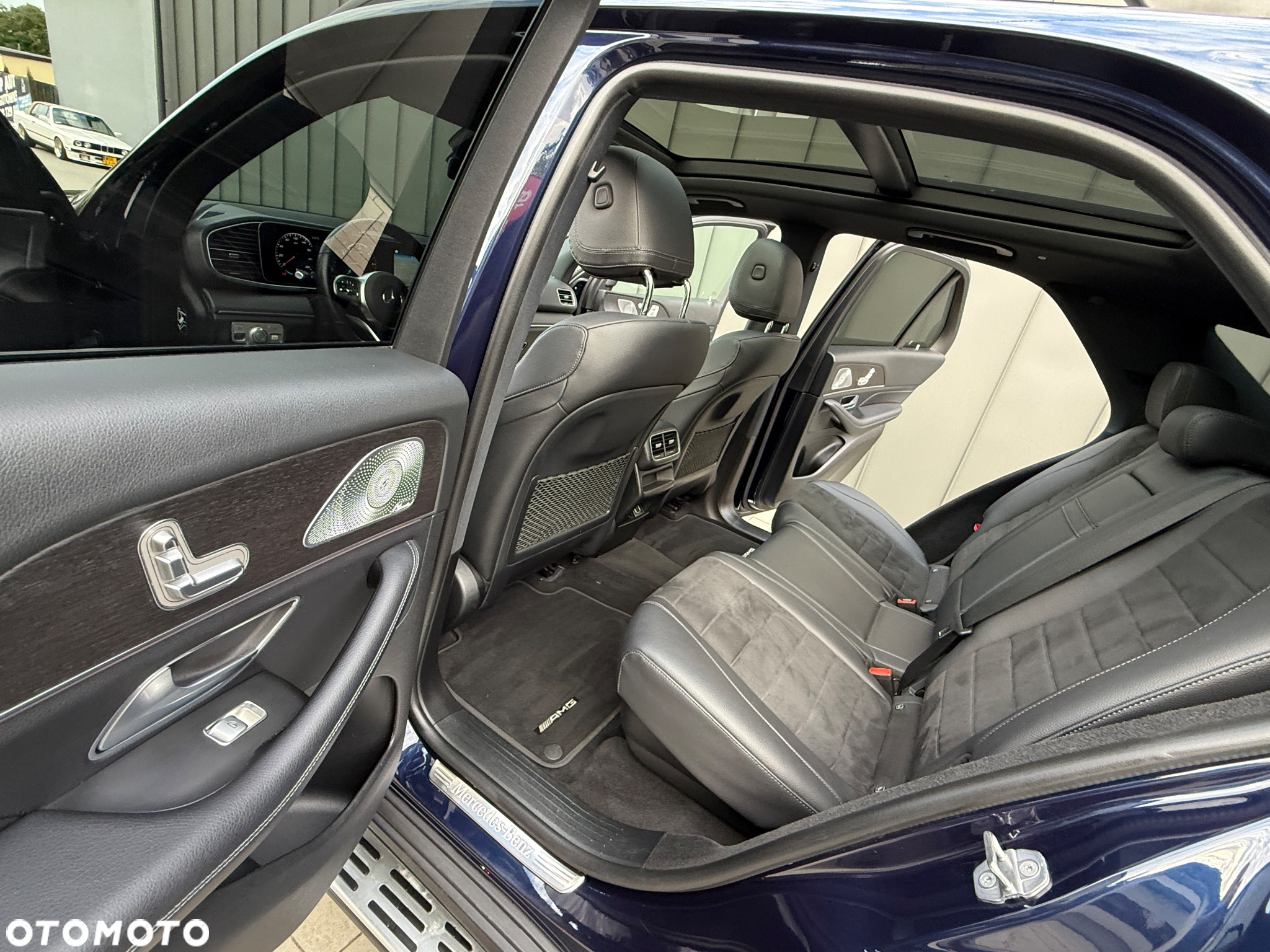 Mercedes-Benz GLE 300 d 4-Matic - 28