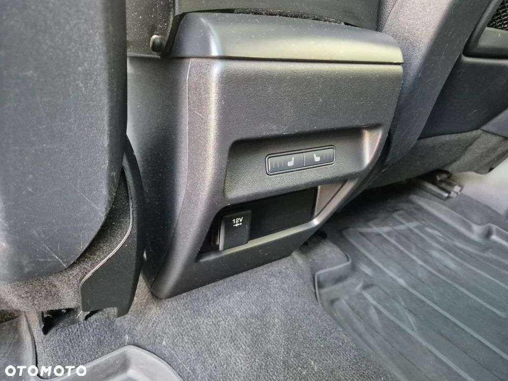 Land Rover Discovery Sport SD4 HSE Luxury - 23