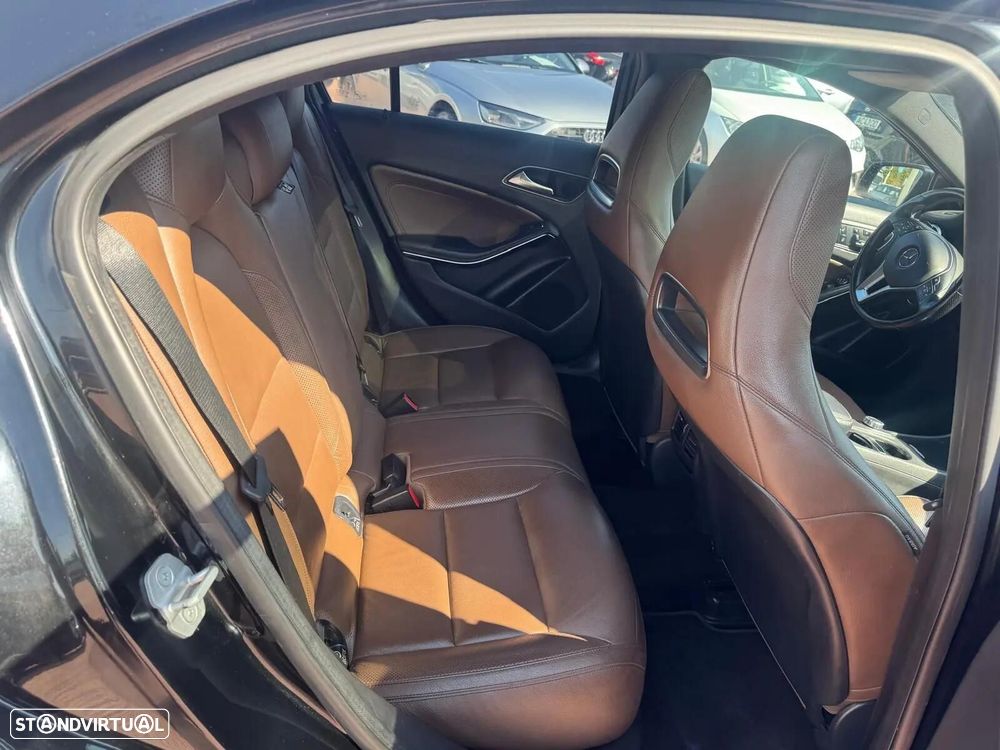 Mercedes-Benz A 220 - 15