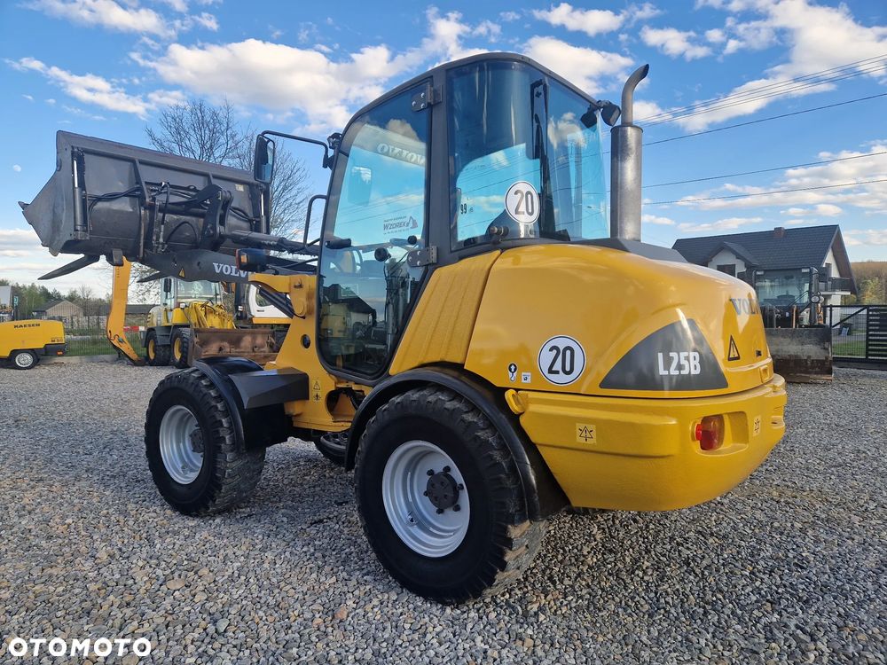 Volvo L25B-P - 3