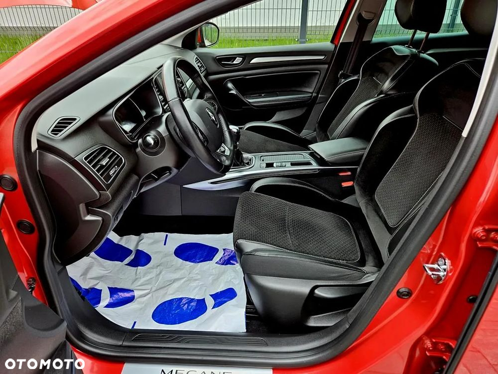 Renault Megane ENERGY TCe 130 Start & Stop Paris Business - 20