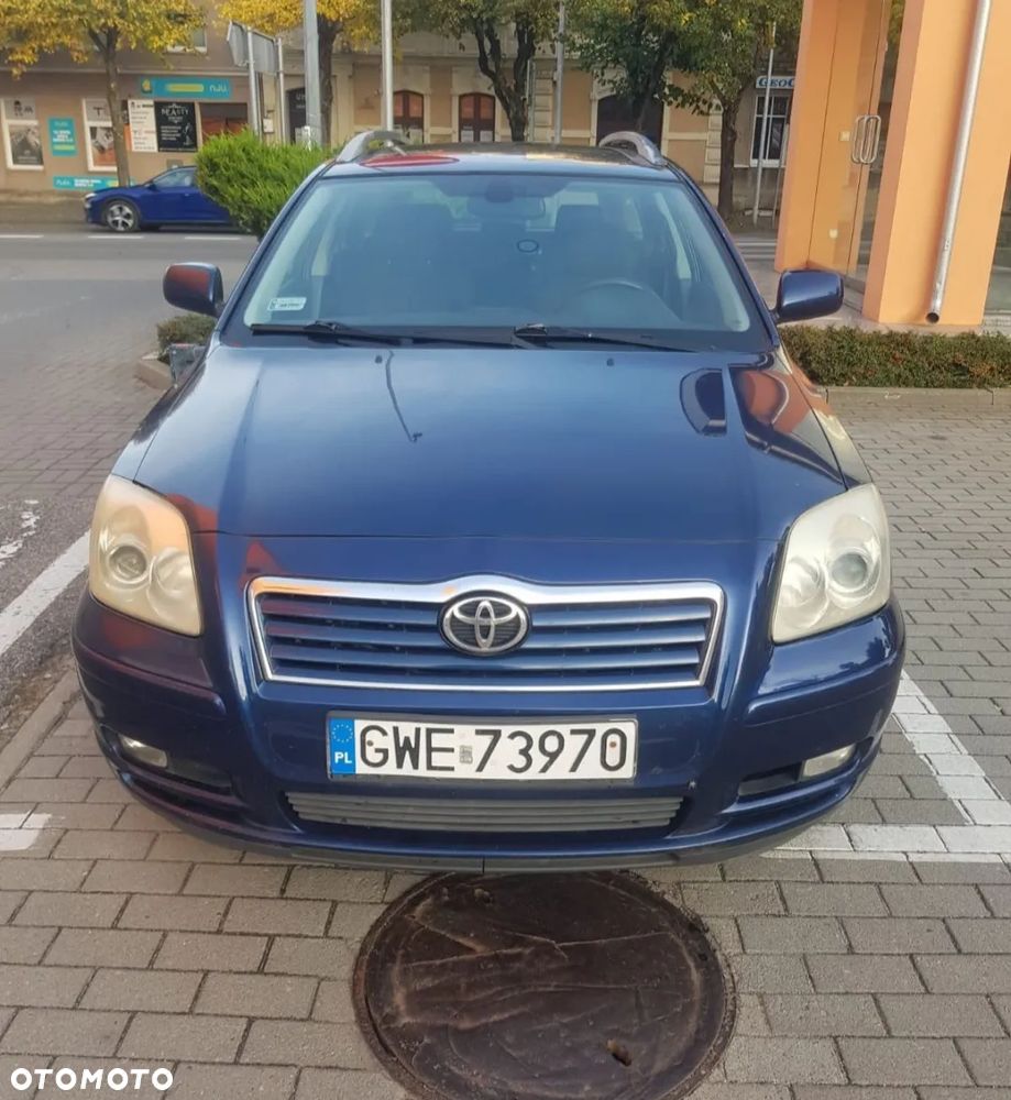 Toyota Avensis - 1