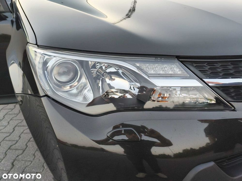 Toyota RAV4 - 8