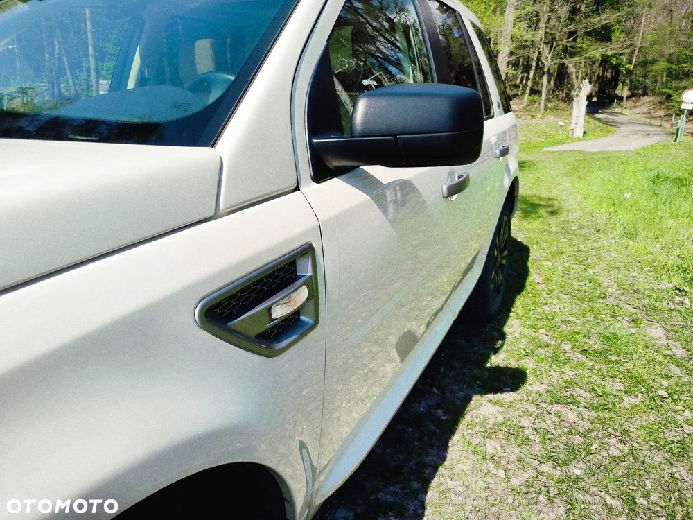 Land Rover Freelander II 3.2 i6 HSE - 4