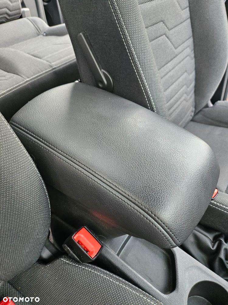 Ford Tourneo Connect Grand - 25