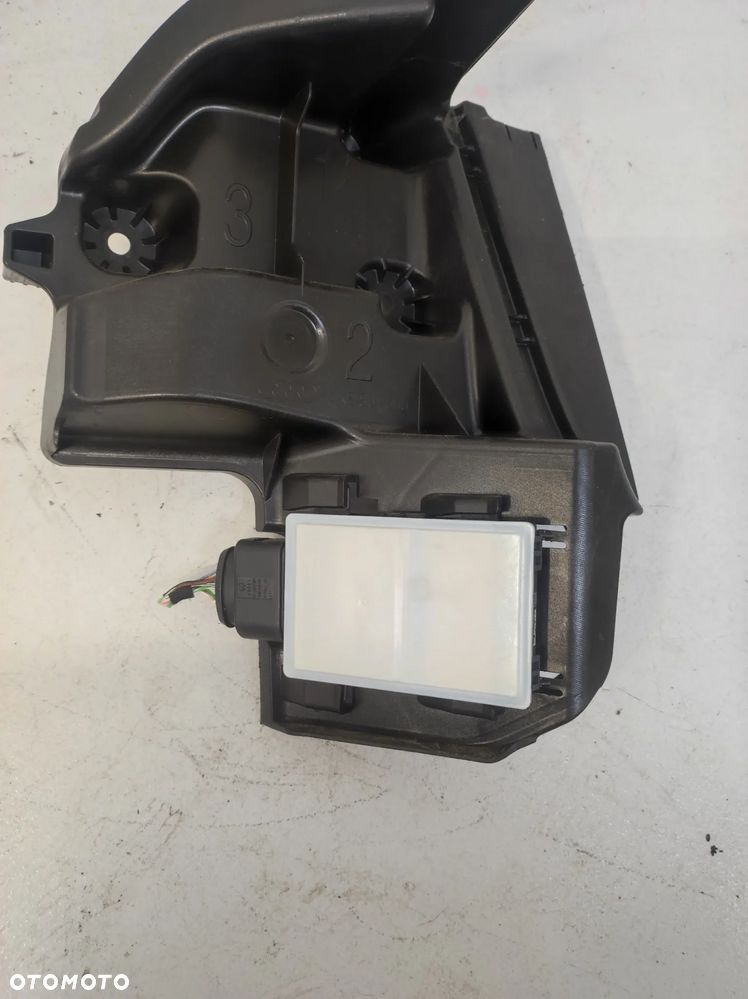 Radar sensor moduł asystent zmiany pasa ruchu lewy tył Audi Q8 etron - 2