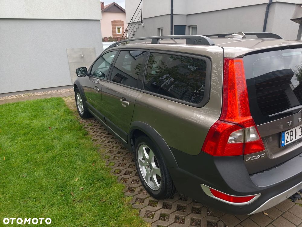 Volvo XC 70 D5 AWD Momentum - 6