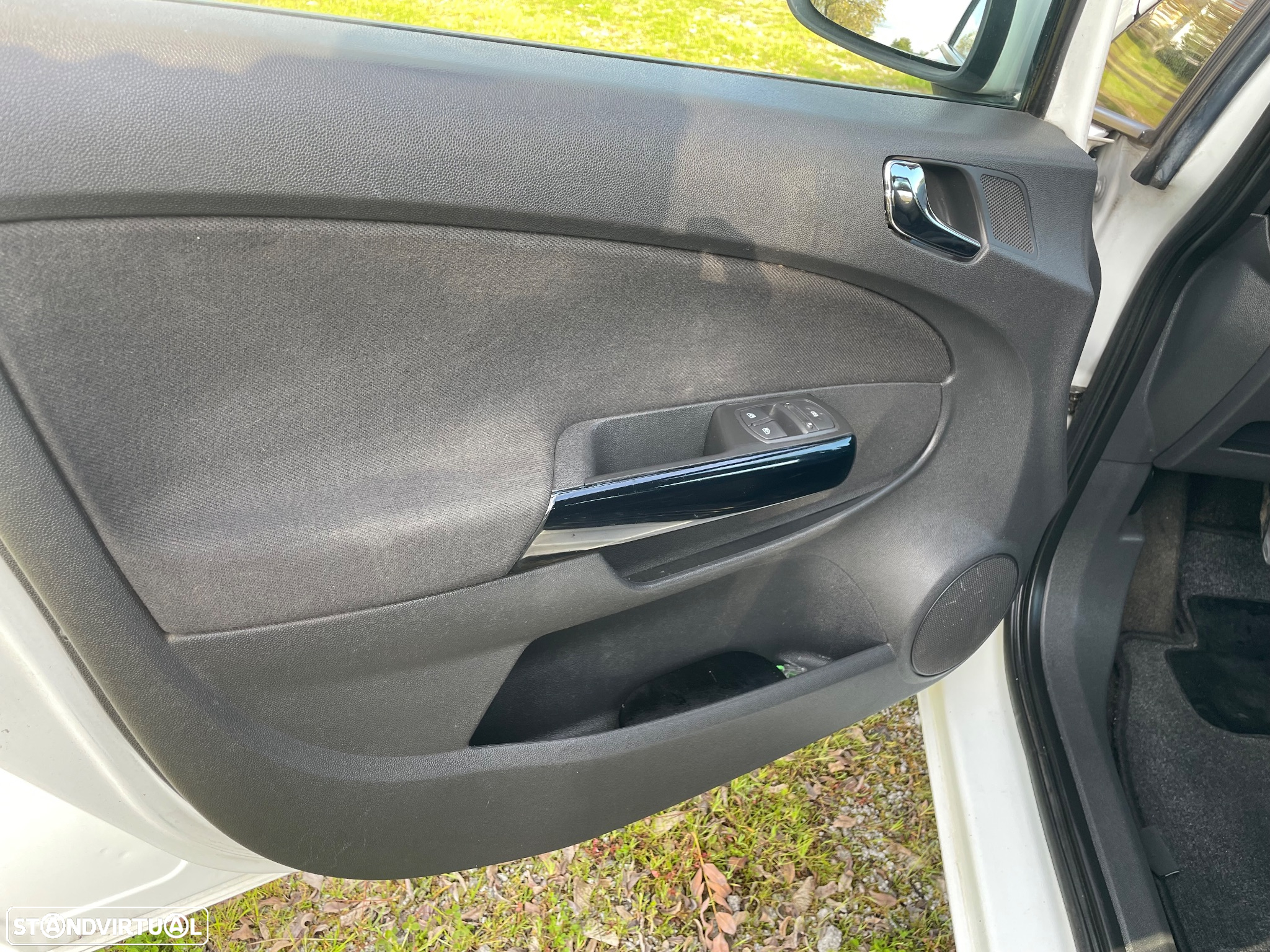 Opel Corsa 1.3 CDTi Enjoy EcoFLEX - 19