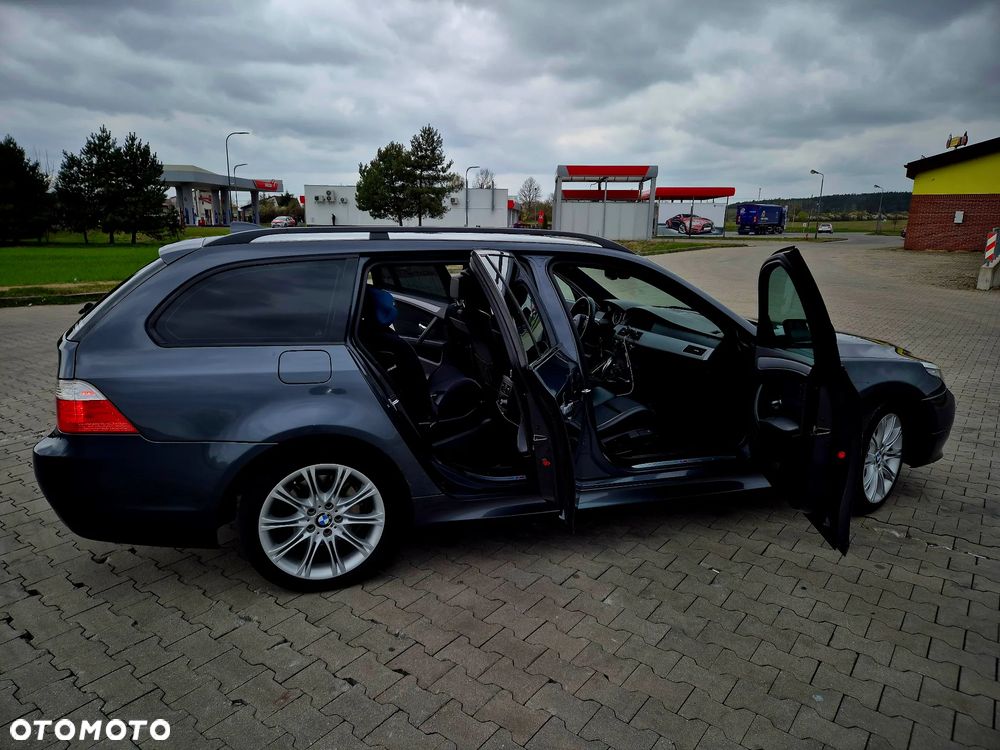 BMW Seria 5 530d xDrive Touring - 14