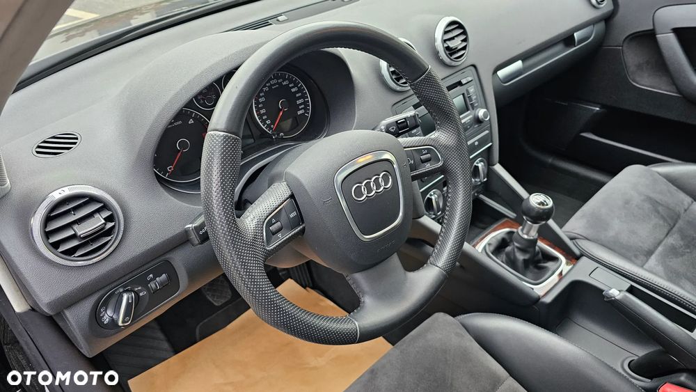 Audi A3 Sportback 2.0 TDI DPF Attraction - 14