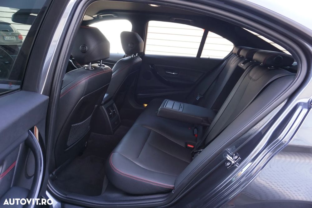 BMW Seria 3 320d DPF Aut. Edition Sport - 9