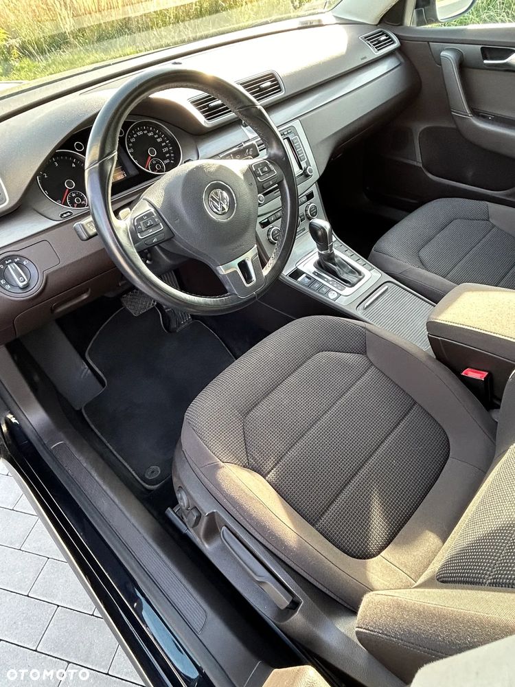 Volkswagen Passat 2.0 TDI Comfortline DSG - 12