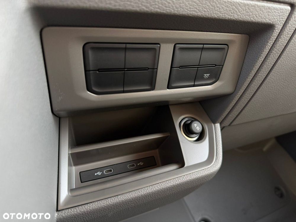 Volkswagen Crafter 35 2.0 TDI L4H3 4490 140 KM - 20